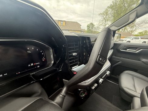 Used 2026 GMC Sierra 1500 SLT AWD/4WD image 20