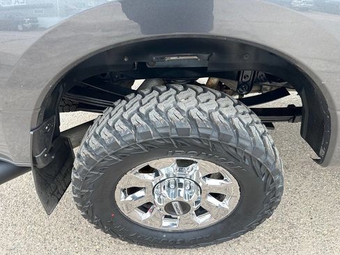 Used 2017 Ford F250 Lariat w/ FX4 Off-Road Package AWD/4WD image 11