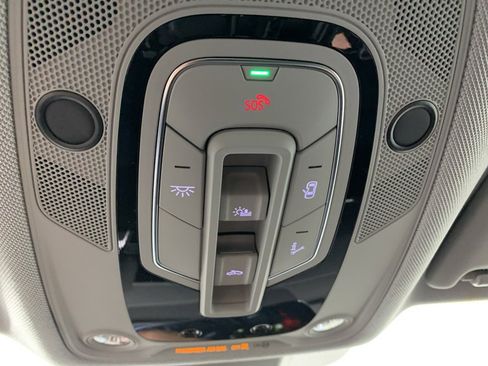 Used 2024 Audi Q5 e Premium Plus image 14