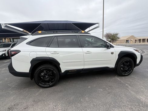 Used 2025 Subaru Outback Wilderness w/ Wilderness Package image 8