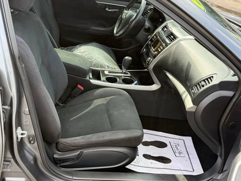 Used 2014 Nissan Altima 2.5 SV FWD image 11