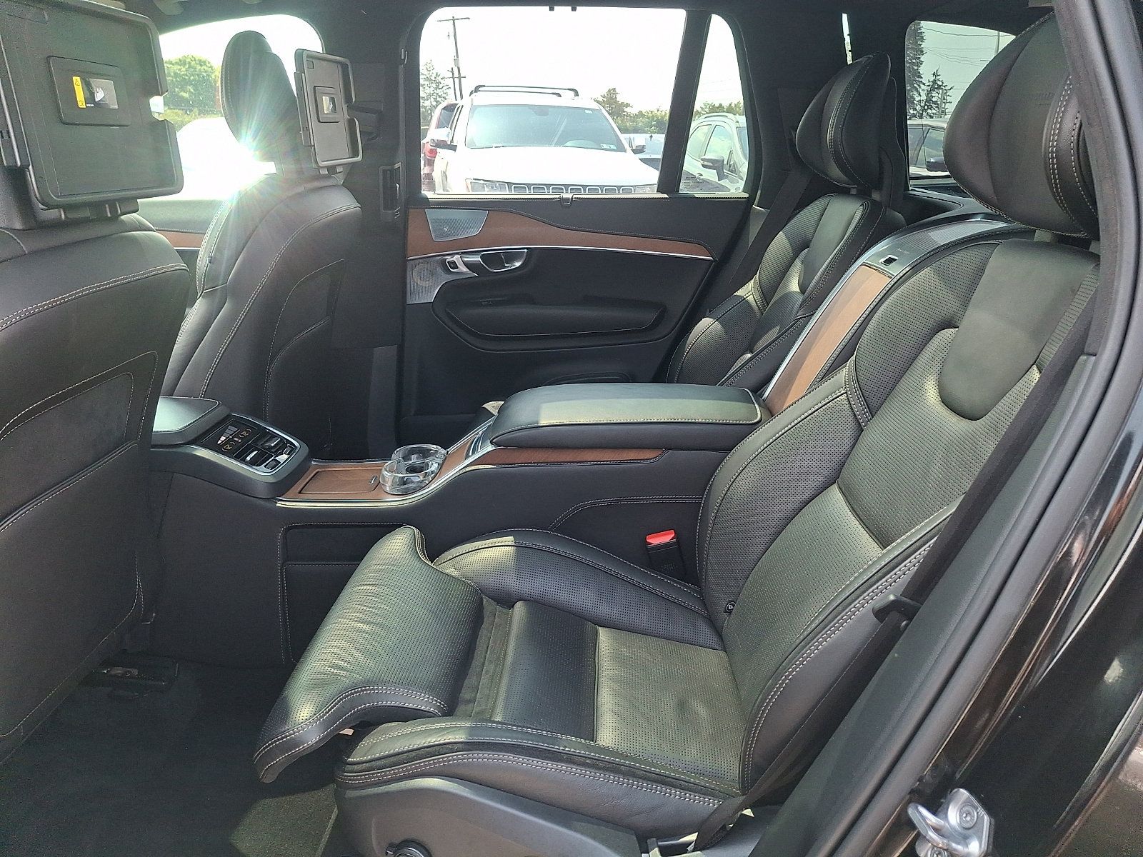 Used 2017 Volvo XC90 T8 Excellence AWD/4WD image 10