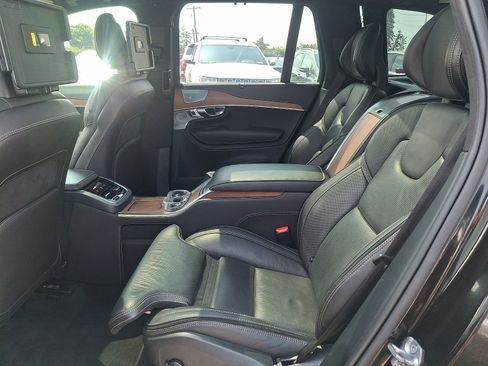 Used 2017 Volvo XC90 T8 Excellence AWD/4WD image 10