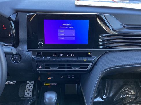 Certified 2025 Toyota Camry SE image 28