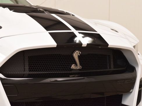 Used 2020 Ford Mustang Shelby GT500 w/ Technology Package RWD image 11