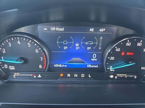 Certified 2022 Ford Explorer XLT w/ Equipment Group 202A image 16