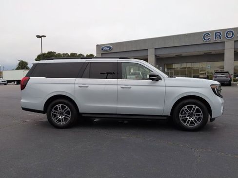 Certified 2025 Ford Expedition Max Active RWD image 3