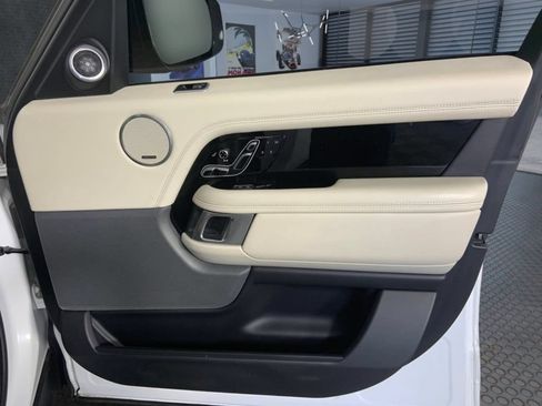 Used 2019 Land Rover Range Rover HSE AWD/4WD image 16