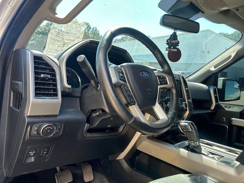 Used 2019 Ford F150 Lariat AWD/4WD image 8