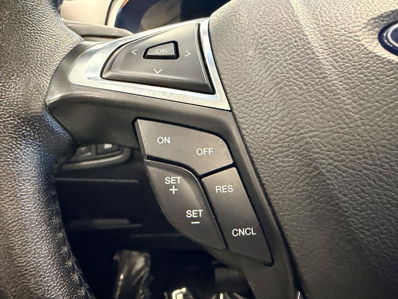 Used 2019 Ford Edge SEL w/ Equipment Group 201A AWD/4WD image 38