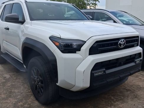 Used 2025 Toyota 4Runner SR5 AWD/4WD image 2