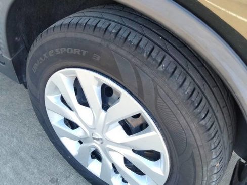 Used 2017 Nissan Rogue S w/ Appearance Package image 26