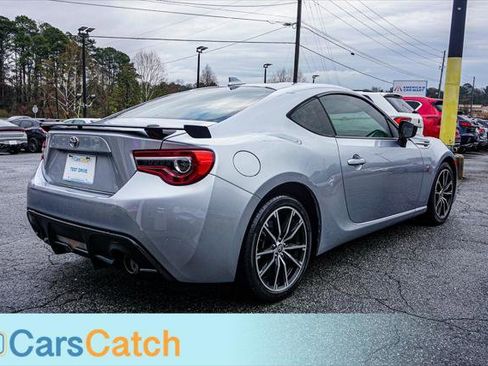 Used 2018 Toyota 86 image 15