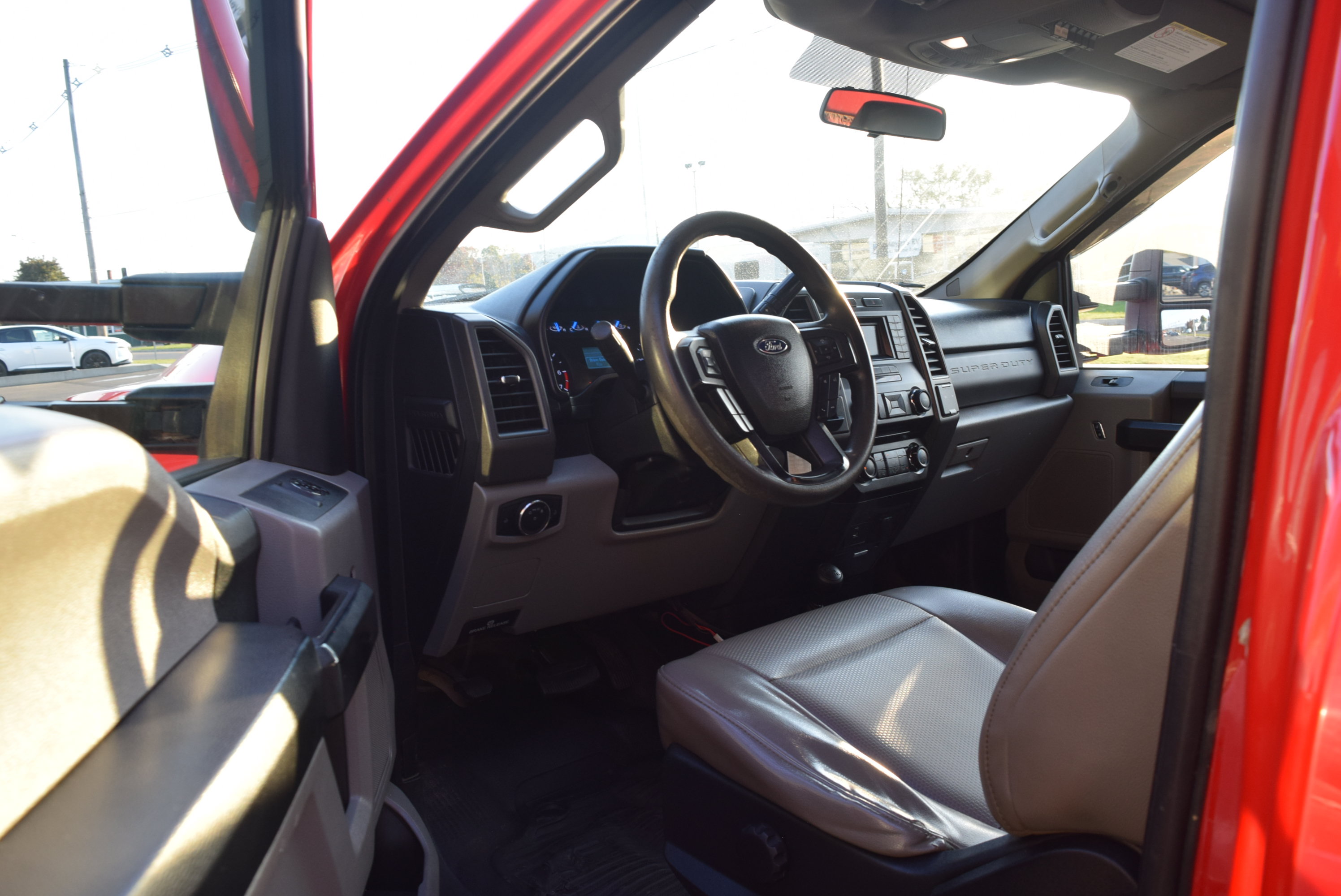 Used 2017 Ford F350 XL w/ Power Equipment Group AWD/4WD image 7