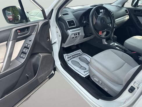 Used 2016 Subaru Forester 2.5i Premium w/ Protection Package #1 AWD/4WD image 11