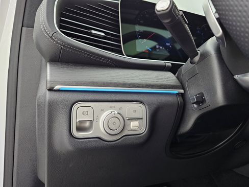 Certified 2023 Mercedes-Benz GLS 450 4MATIC image 9