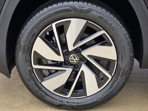 New 2026 Volkswagen Atlas SE FWD image 34