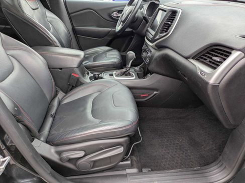 Used 2014 Jeep Cherokee Trailhawk w/ Comfort/Convenience Group image 23