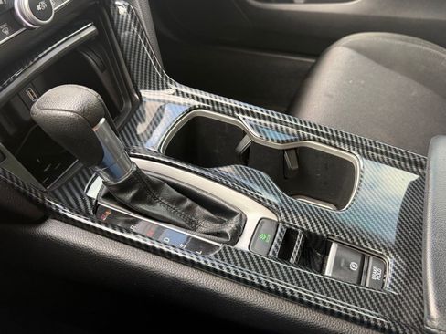 Used 2018 Honda Accord LX image 16