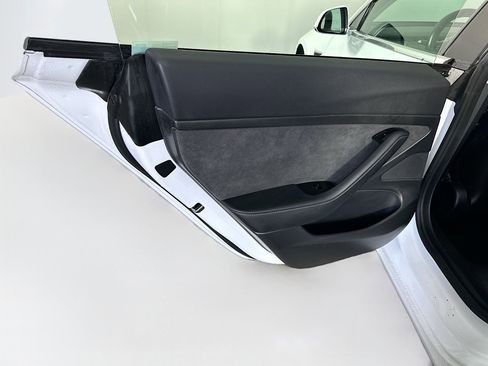 Used 2020 Tesla Model 3 Standard Range Plus image 24