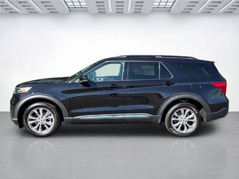 Certified 2023 Ford Explorer XLT w/ Equipment Group 202A AWD/4WD image 4