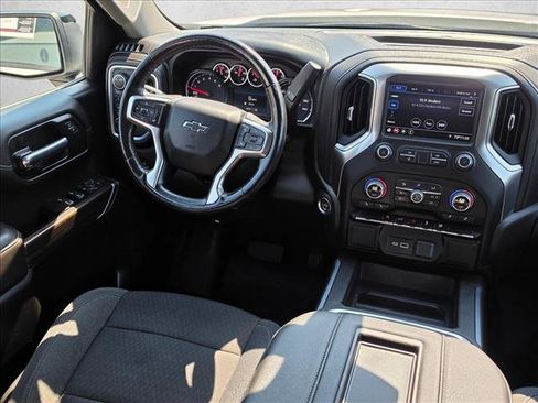 Used 2022 Chevrolet Silverado 1500 RST w/ Redline Edition AWD/4WD image 19