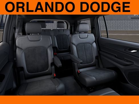 New 2025 Jeep Grand Cherokee L Altitude RWD image 15