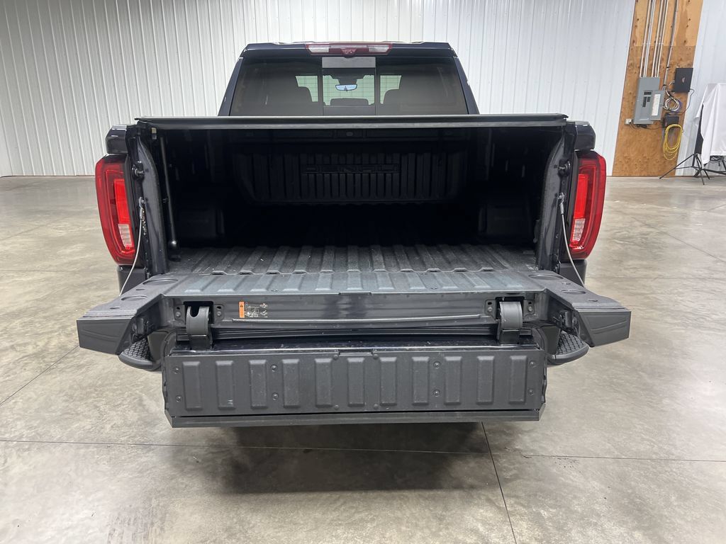 Certified 2022 GMC Sierra 1500 Denali w/ Technology Package AWD/4WD image 12