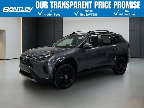 Used 2023 Toyota RAV4 SE w/ SE Grade Weather Package AWD/4WD image 1