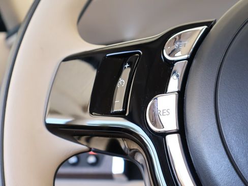 Certified 2019 Rolls-Royce Wraith RWD image 29