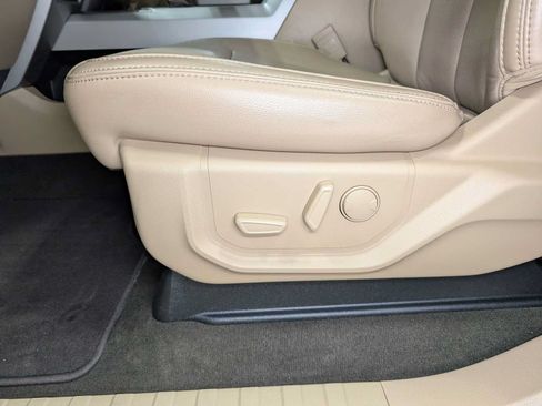 Used 2019 Ford F150 Lariat w/ Equipment Group 501A Mid AWD/4WD image 38