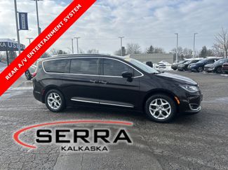 Used 2018 Chrysler Pacifica Touring-L Plus w/ Tire & Wheel Group video 1
