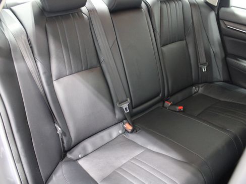 Used 2018 Honda Accord Touring image 24