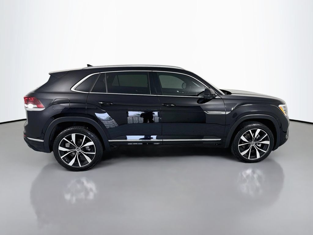 Used 2024 Volkswagen Atlas Cross Sport SEL Premium R-Line AWD/4WD image 8