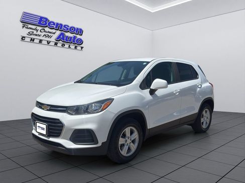 Certified 2020 Chevrolet Trax LS w/ Tint and Cruise Package AWD/4WD image 1
