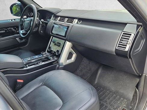 Used 2020 Land Rover Range Rover HSE image 18