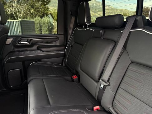 Used 2025 GMC Sierra 2500 AT4X AWD/4WD image 35