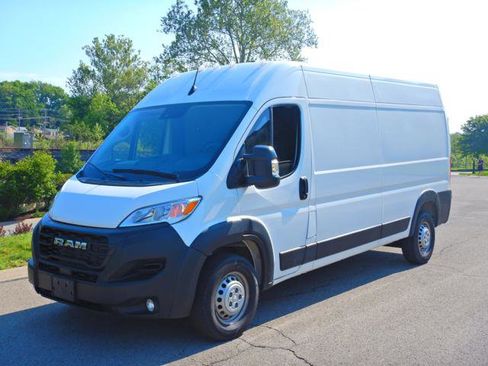 Used 2025 RAM ProMaster 2500 w/ Convenience Group FWD image 1