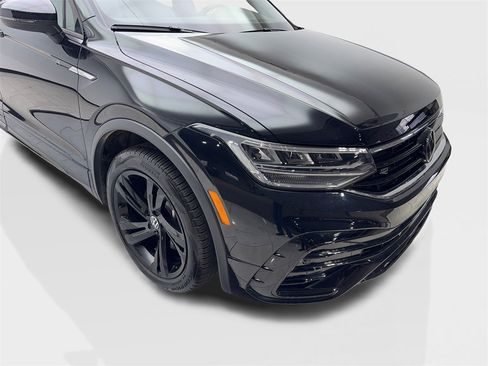 Used 2024 Volkswagen Tiguan SE R-Line image 19