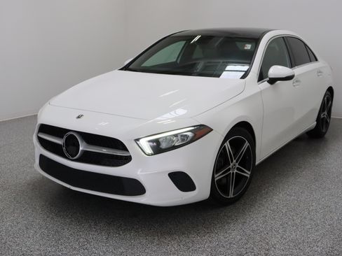 Used 2021 Mercedes-Benz A 220 image 2