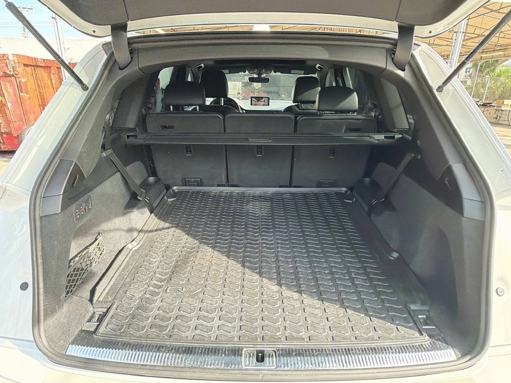 Used 2019 Audi Q7 3.0T Prestige w/ Prestige Package AWD/4WD image 28