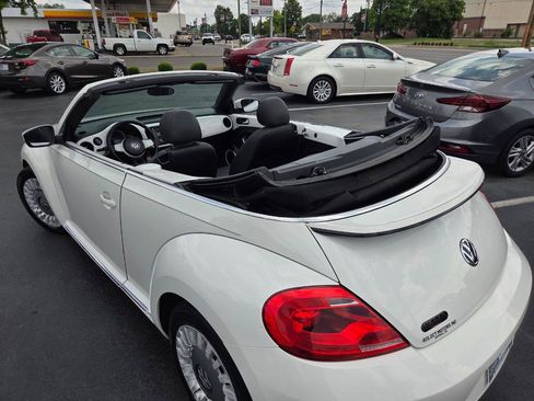Used 2013 Volkswagen Beetle 2.5 FWD image 11