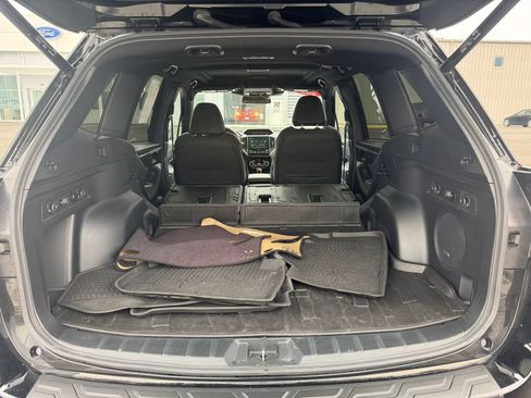 Used 2025 Subaru Forester Wilderness AWD/4WD image 13