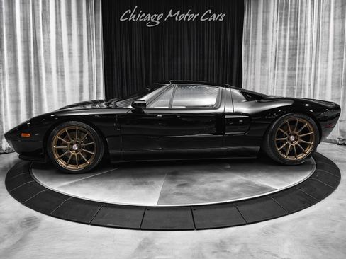 Used 2006 Ford GT image 1