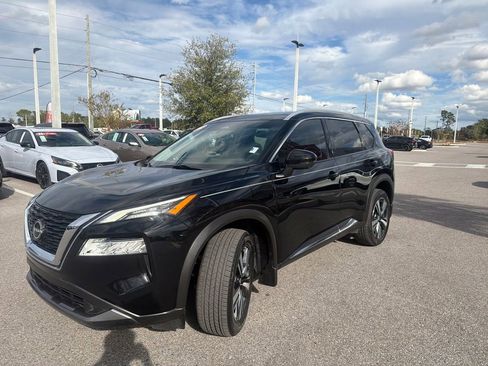 Certified 2023 Nissan Rogue SL image 4