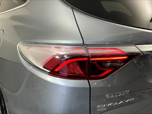 Used 2024 Buick Enclave Premium image 41