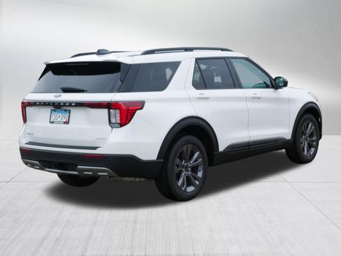 Used 2026 Ford Explorer Active w/ Active Comfort Package AWD/4WD image 7