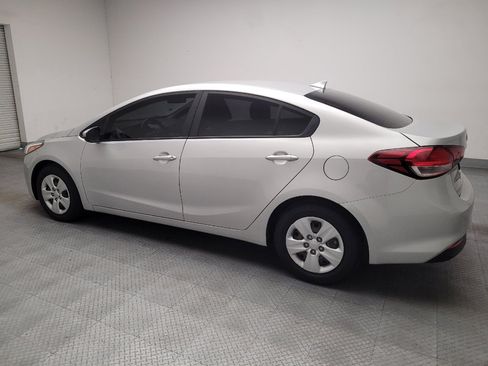 Used 2018 Kia Forte LX FWD image 3
