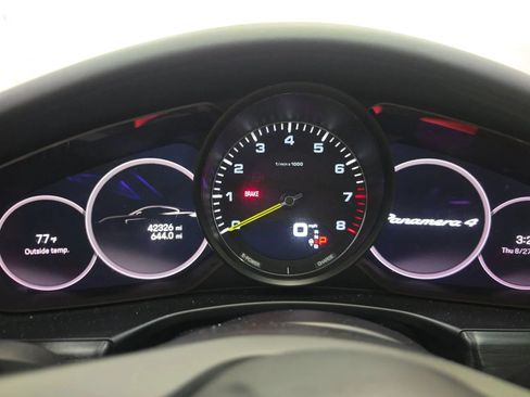 Used 2022 Porsche Panamera 4 Platinum Edition AWD/4WD image 5