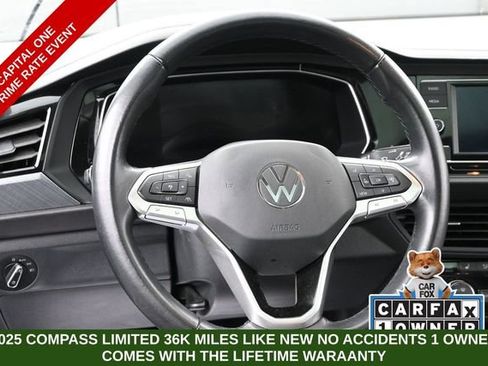 Used 2024 Volkswagen Jetta SE FWD image 30